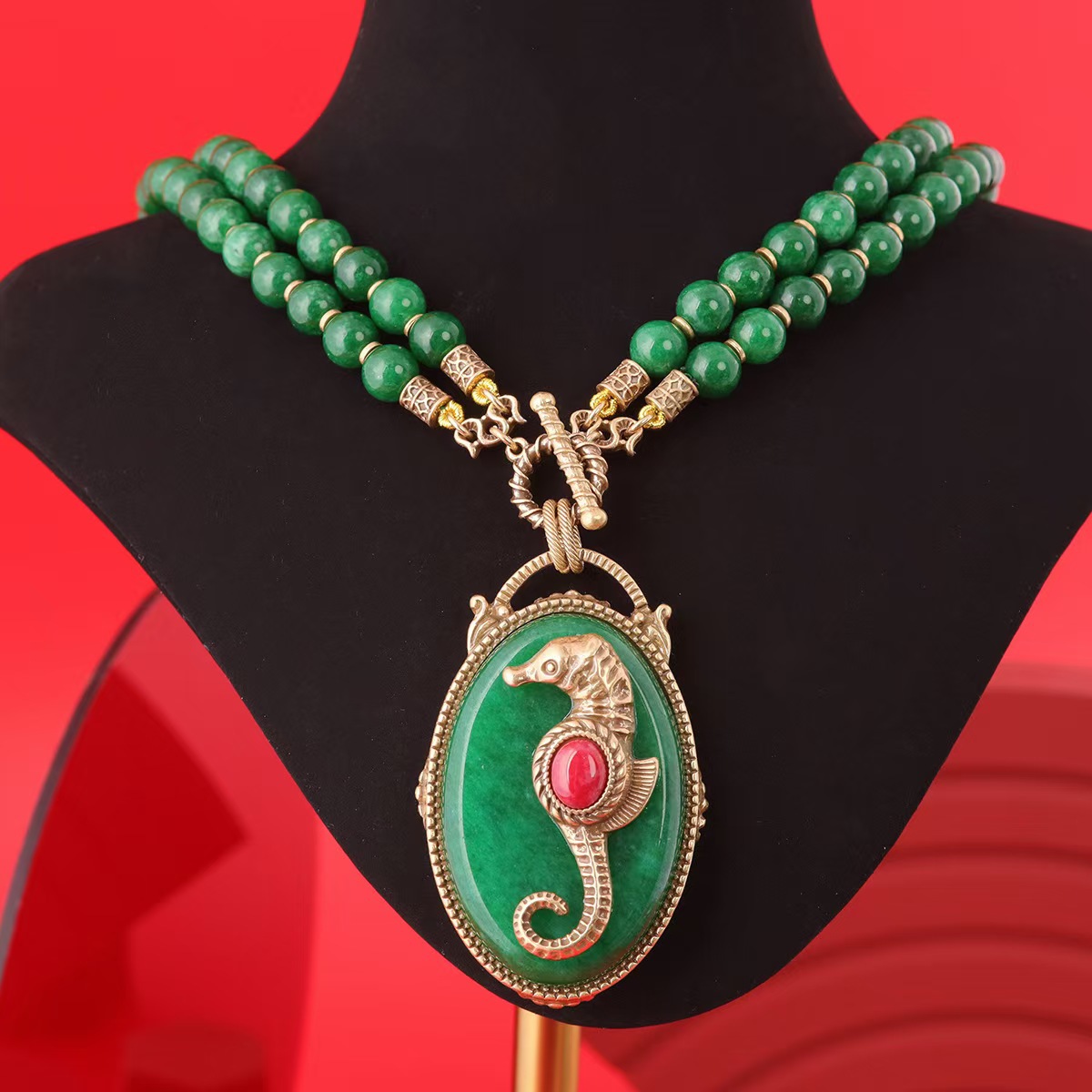 セット ブラック ビー ペンダント ネックレス イヤリング  - Vintage Fashion Rings のレビューと価格