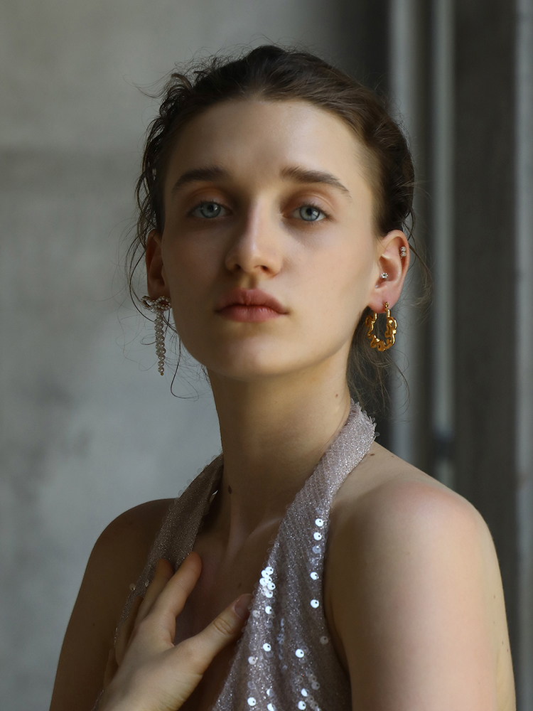 LA. ミューズカラージルコンツイストラインステンレス鋼女性 - Vintage Fashion La のレビューと価格