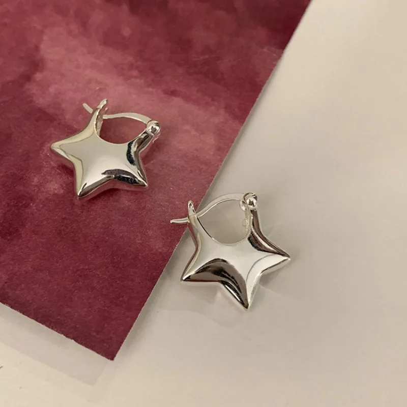 女性のための古典的な五芒星のイヤリング,ステンレス鋼の星,流 - Vintage Fashion Korea のレビューと価格