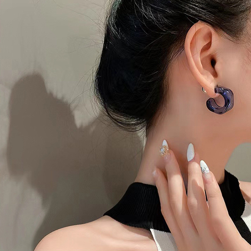 新しい韓国透明アクリル幾何学的な C 字型フープイヤリング女 - Vintage Fashion Korea のレビューと価格