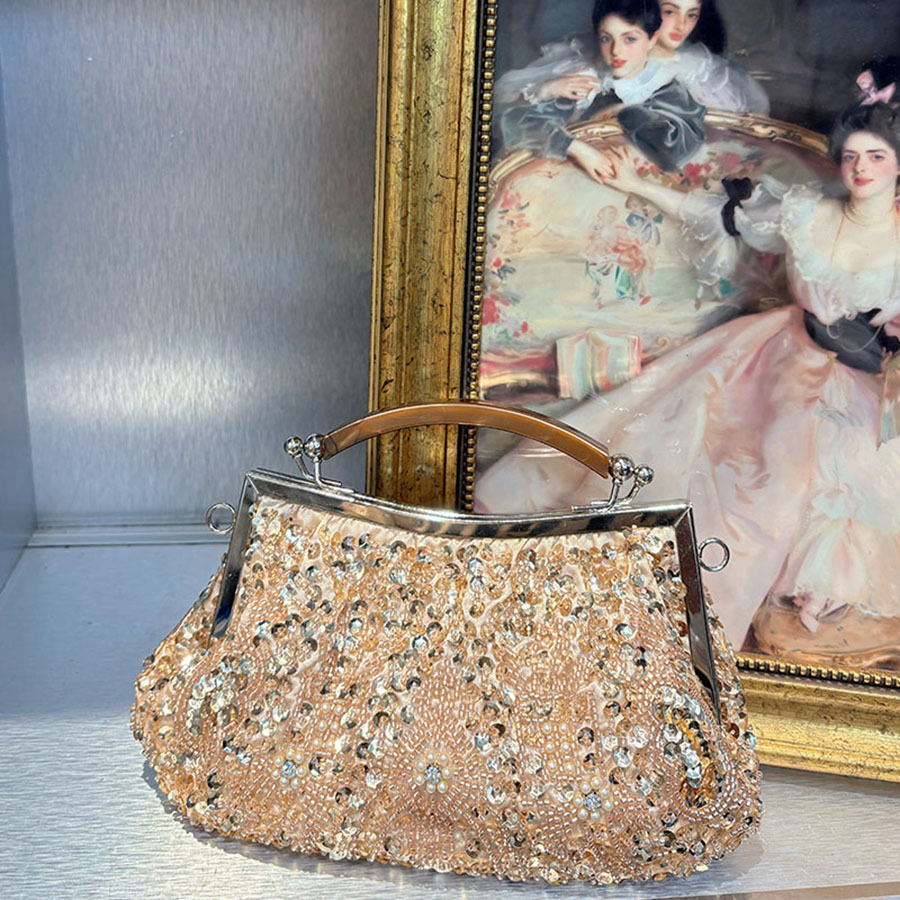 トレンドのヴィンテージ風チャイナドレスバッグ 刺繍ショール付 - Vintage Fashion In Chinese のレビューと価格